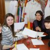 Молодежь СКЦ готовится к дню рождения своего активиста Ани Серпутько (март 2013)