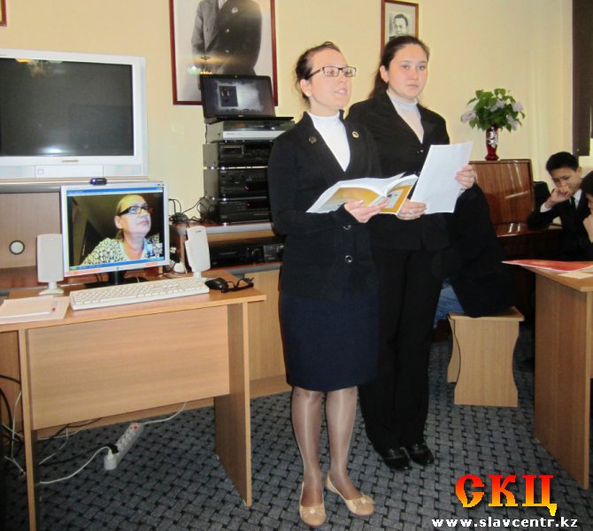 О. Беннер, А. Сироткина, на мониторе - О.Трухачёва (24 мая 2013)